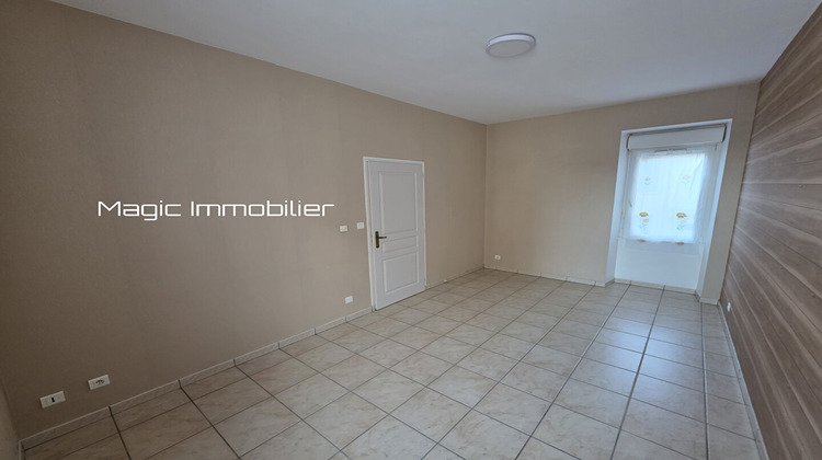 Ma-Cabane - Location Appartement OYONNAX, 43 m²