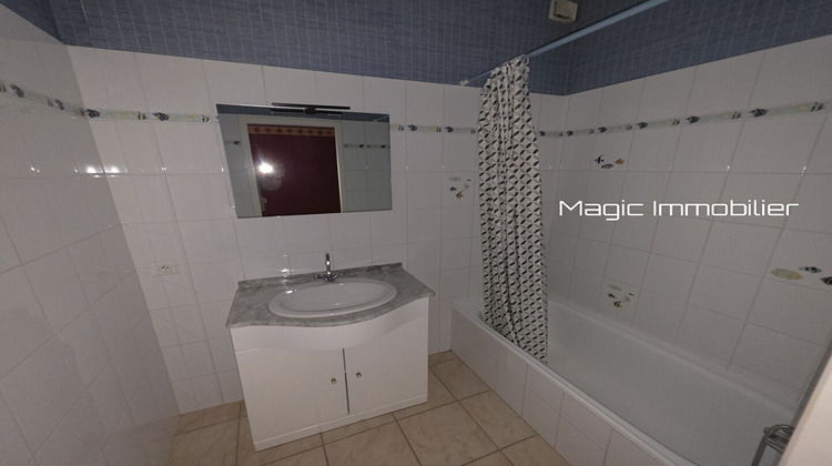 Ma-Cabane - Location Appartement OYONNAX, 43 m²
