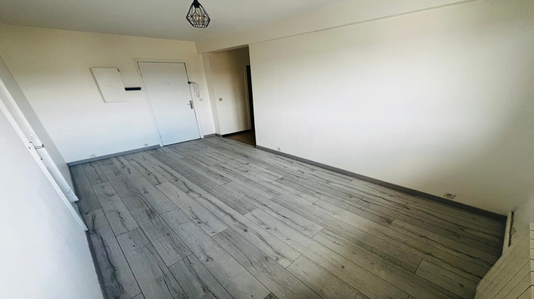 Ma-Cabane - Location Appartement OZOIR-LA-FERRIERE, 37 m²