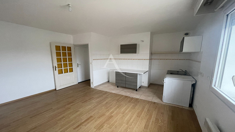 Ma-Cabane - Location Appartement OZOIR-LA-FERRIERE, 35 m²