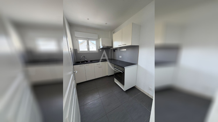 Ma-Cabane - Location Appartement OZOIR-LA-FERRIERE, 52 m²
