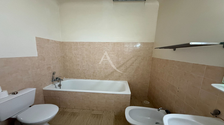 Ma-Cabane - Location Appartement PALAJA, 55 m²
