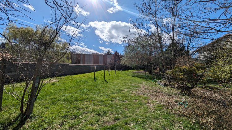 Ma-Cabane - Location Appartement PANISSIERES, 59 m²