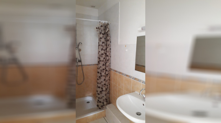 Ma-Cabane - Location Appartement PANISSIERES, 33 m²