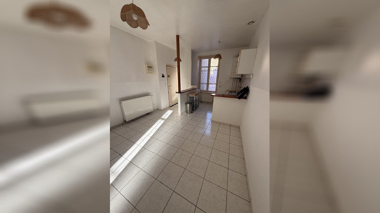 Ma-Cabane - Location Appartement PANISSIERES, 33 m²