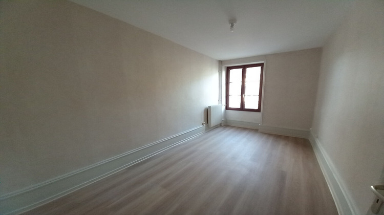 Ma-Cabane - Location Appartement PARAY-LE-MONIAL, 72 m²