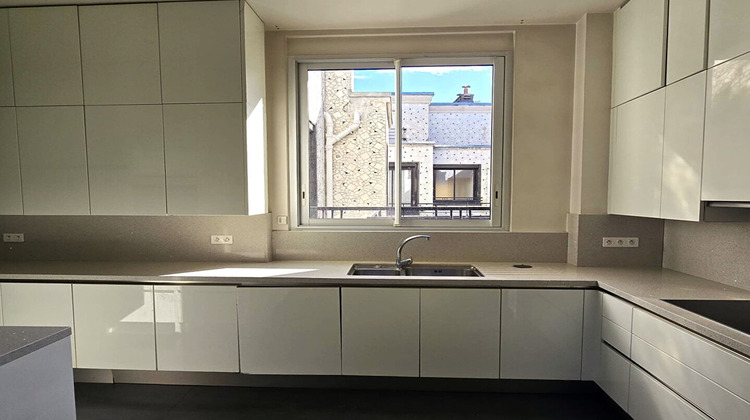 Ma-Cabane - Location Appartement PARIS 16, 230 m²