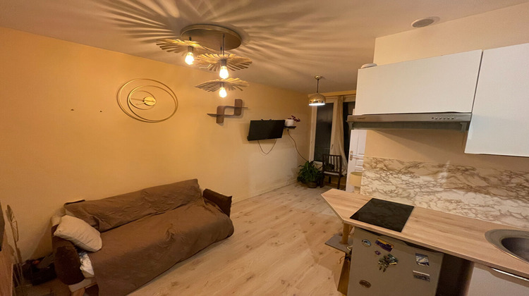 Ma-Cabane - Location Appartement PARIS 18, 19 m²