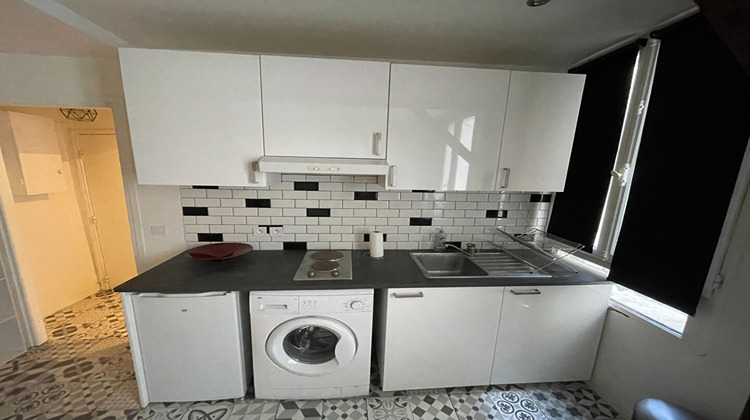 Ma-Cabane - Location Appartement PARIS 18, 20 m²