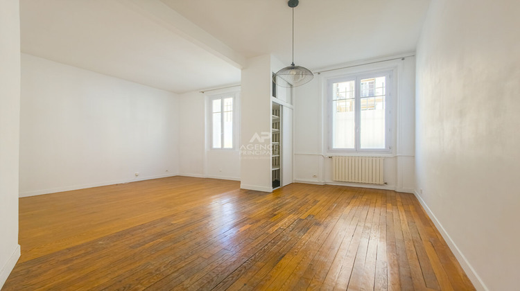 Ma-Cabane - Location Appartement PARIS 18, 79 m²