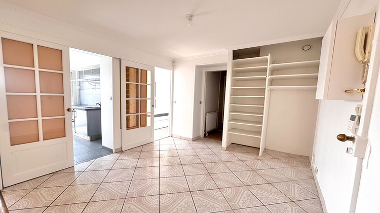 Ma-Cabane - Location Appartement PARIS 18, 42 m²