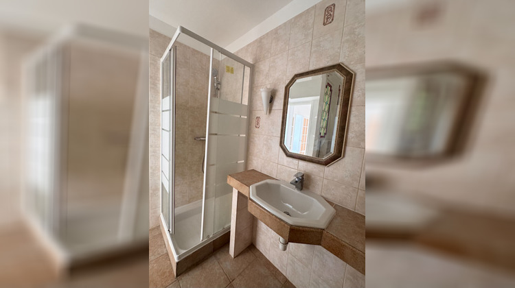 Ma-Cabane - Location Appartement PARIS 18, 42 m²