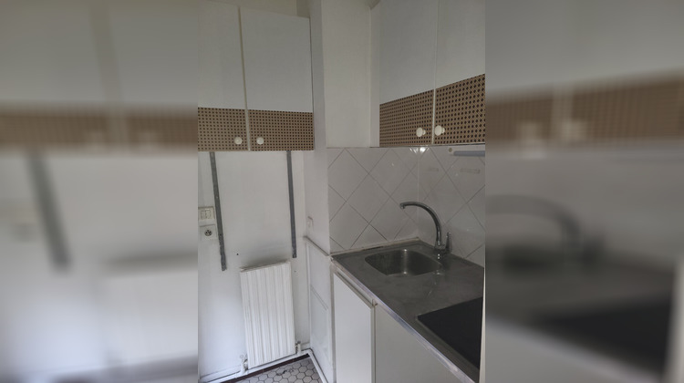 Ma-Cabane - Location Appartement PARIS 18, 19 m²