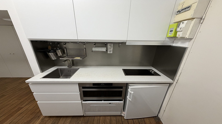 Ma-Cabane - Location Appartement PARIS 18, 20 m²
