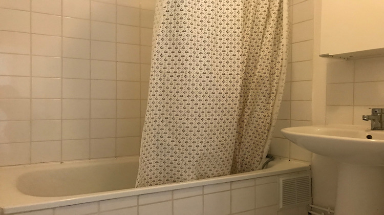 Ma-Cabane - Location Appartement PARIS 18, 37 m²