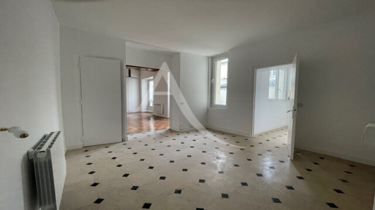 Ma-Cabane - Location Appartement PARIS 6, 92 m²