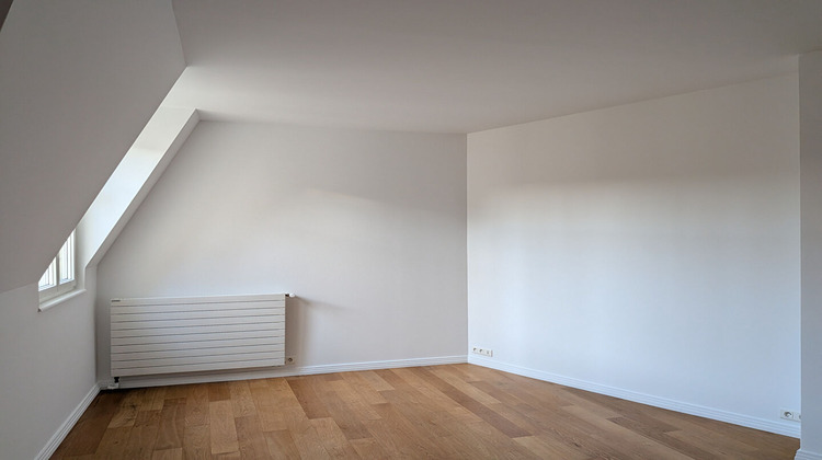 Ma-Cabane - Location Appartement PARIS 7, 65 m²
