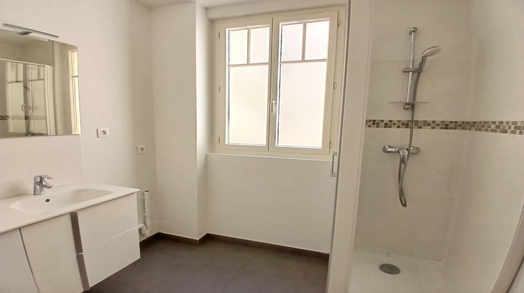 Ma-Cabane - Location Appartement PARIS 7, 74 m²