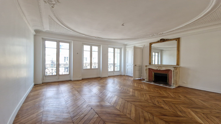 Ma-Cabane - Location Appartement Paris, 131 m²