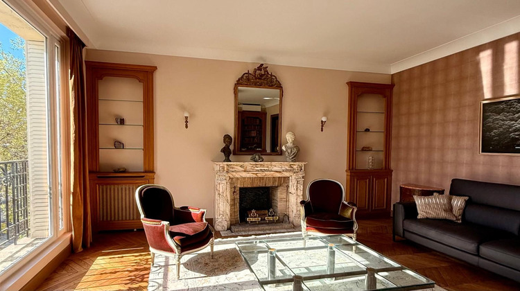 Ma-Cabane - Location Appartement Paris, 205 m²