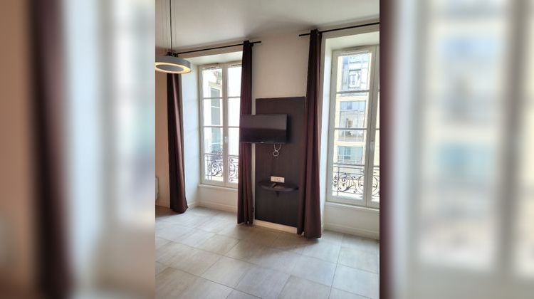 Ma-Cabane - Location Appartement PARIS 8, 28 m²