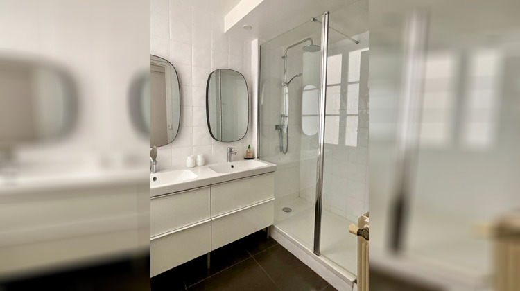 Ma-Cabane - Location Appartement PARIS 8, 77 m²