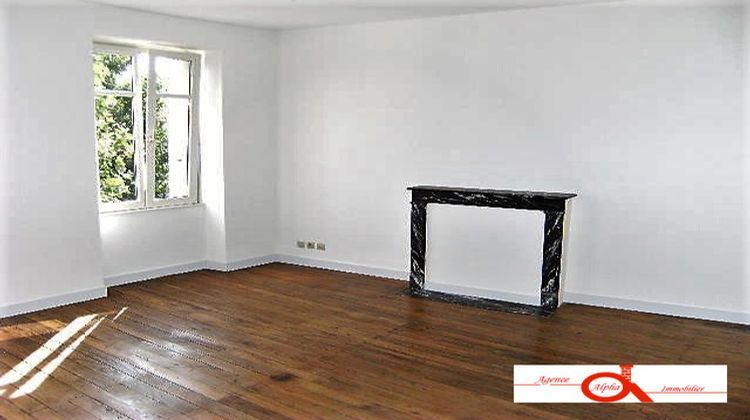 Ma-Cabane - Location Appartement Parthenay, 54 m²