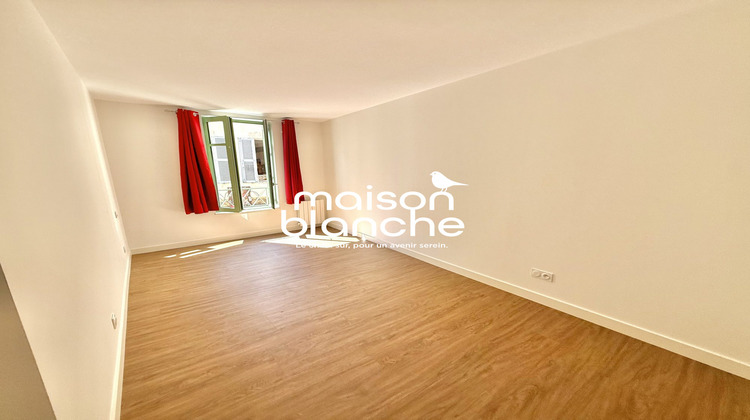 Ma-Cabane - Location Appartement Parthenay, 76 m²