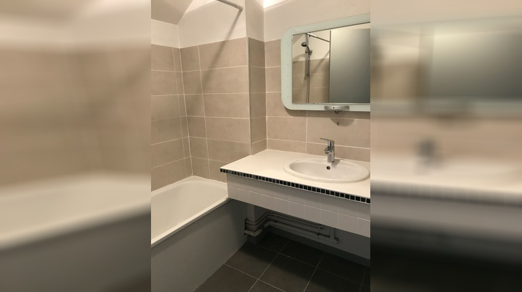 Ma-Cabane - Location Appartement PAU, 64 m²