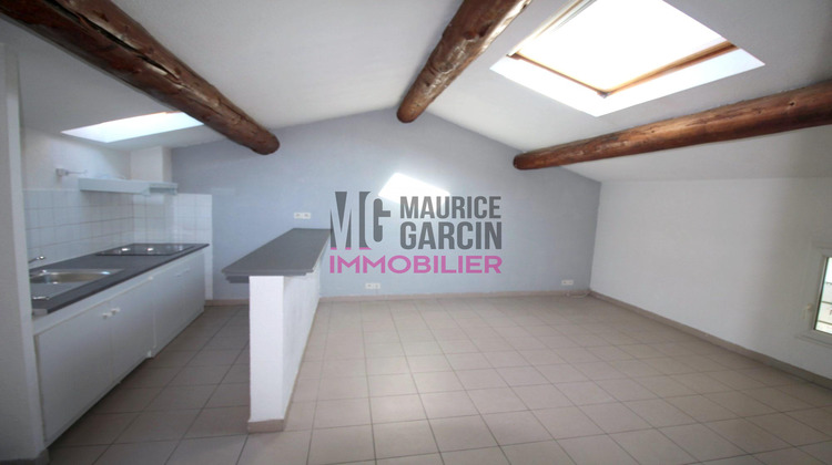 Ma-Cabane - Location Appartement PERNES-LES-FONTAINES, 67 m²