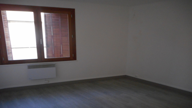 Ma-Cabane - Location Appartement Pernes-les-Fontaines, 33 m²