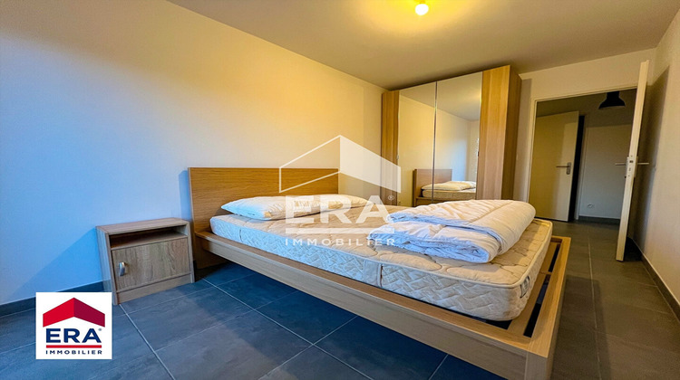 Ma-Cabane - Location Appartement PERNES-LES-FONTAINES, 62 m²