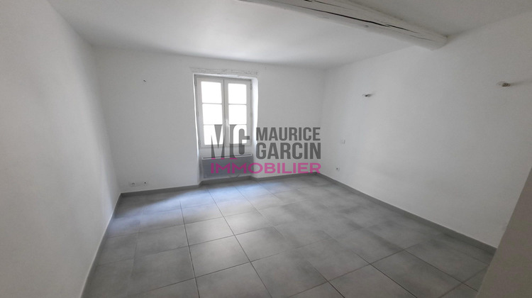 Ma-Cabane - Location Appartement Pernes-les-Fontaines, 47 m²
