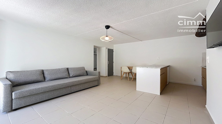 Ma-Cabane - Location Appartement Pernes-les-Fontaines, 38 m²