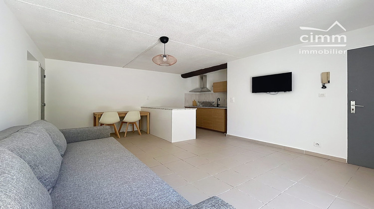 Ma-Cabane - Location Appartement Pernes-les-Fontaines, 38 m²