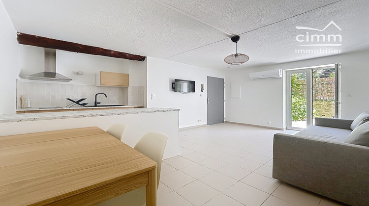 Ma-Cabane - Location Appartement Pernes-les-Fontaines, 38 m²