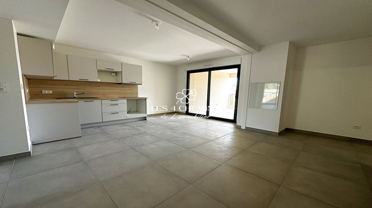 Ma-Cabane - Location Appartement PEYNIER, 45 m²