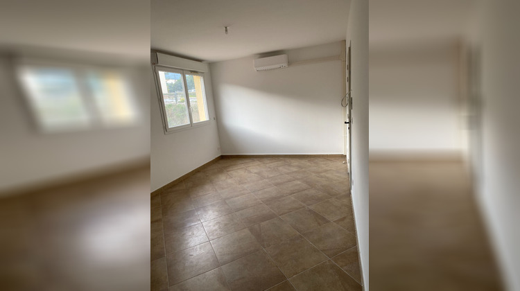 Ma-Cabane - Location Appartement PEYPIN, 20 m²