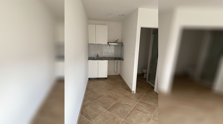 Ma-Cabane - Location Appartement PEYPIN, 20 m²