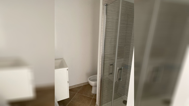 Ma-Cabane - Location Appartement PEYPIN, 20 m²
