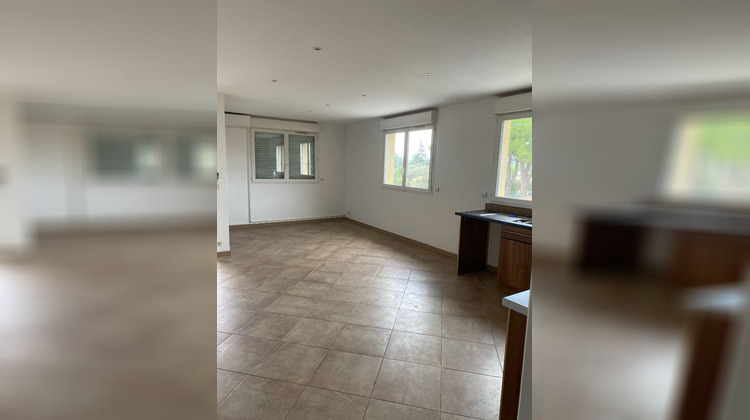 Ma-Cabane - Location Appartement PEYPIN, 81 m²