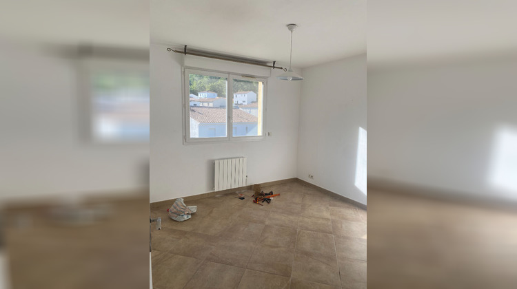 Ma-Cabane - Location Appartement PEYPIN, 81 m²