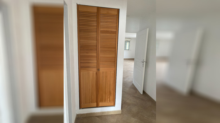 Ma-Cabane - Location Appartement PEYPIN, 81 m²