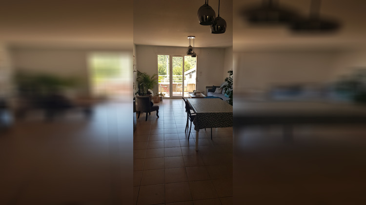 Ma-Cabane - Location Appartement PEYPIN, 77 m²