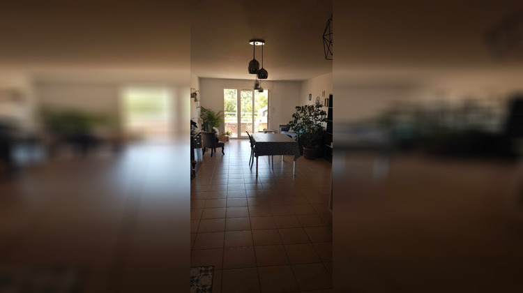 Ma-Cabane - Location Appartement PEYPIN, 77 m²