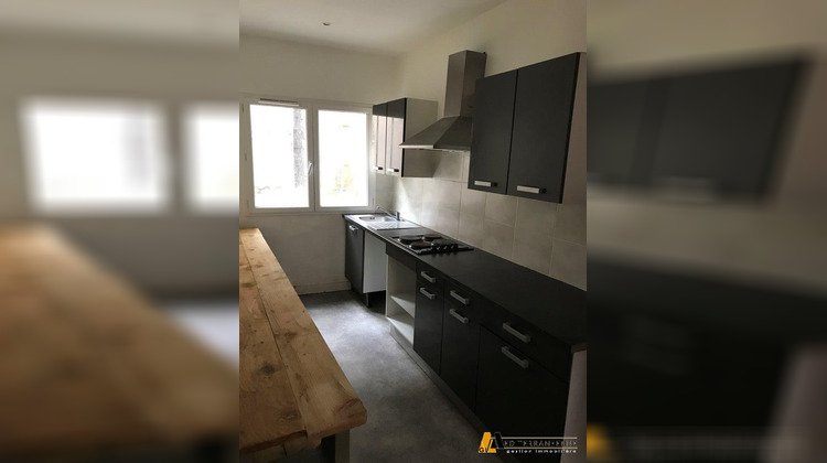 Ma-Cabane - Location Appartement Pézenas, 61 m²