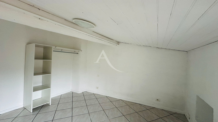 Ma-Cabane - Location Appartement PEZENS, 30 m²