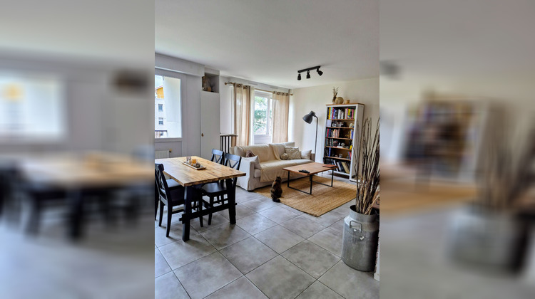 Ma-Cabane - Location Appartement PIERRE-BENITE, 66 m²