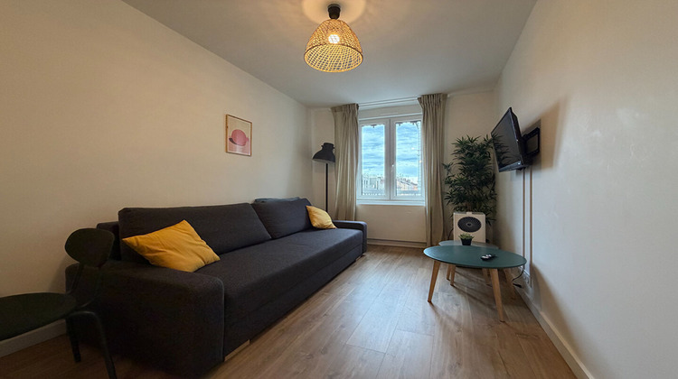Ma-Cabane - Location Appartement PIERRE-BENITE, 37 m²