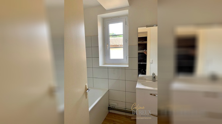 Ma-Cabane - Location Appartement Pierreclos, 53 m²
